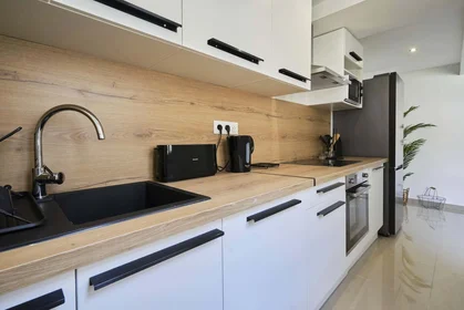 Chambre privée à 74 Rte de Paris, 80000 Amiens, France, image 16 de 21