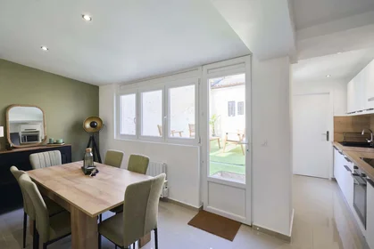 Chambre privée à 74 Rte de Paris, 80000 Amiens, France, image 20 de 21