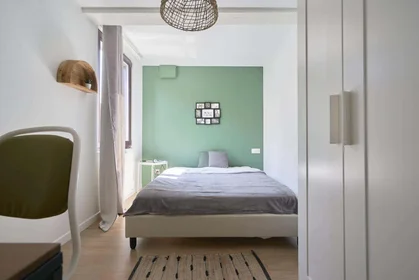 Chambre privée à 74 Rte de Paris, 80000 Amiens, France, image 2 de 24