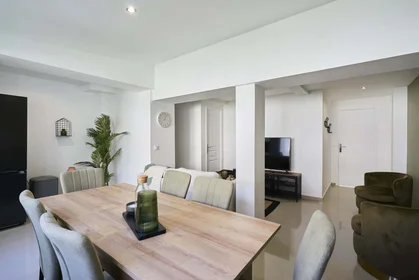 Chambre privée à 74 Rte de Paris, 80000 Amiens, France, image 9 de 24