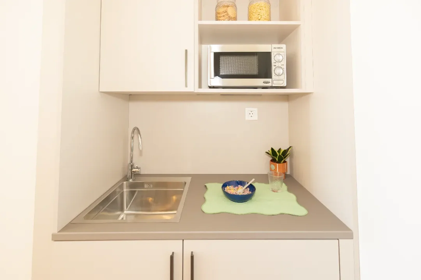 Chambre à louer dans un appartement d'étudiant à , entièrement meublée
