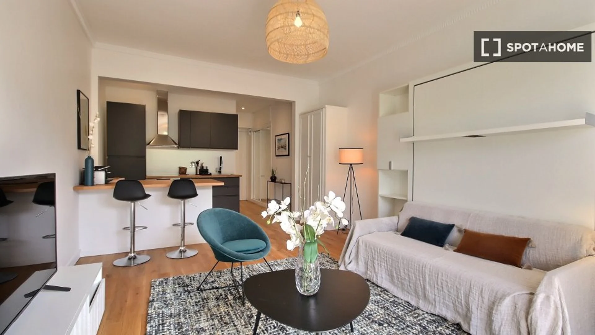 Apartamento estúdio compacto ideal para estudantes em 