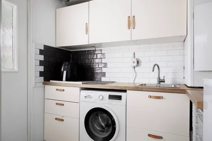 Habitación privada en Malörtsgatan, Gårdstensberget, imagen 9 de 9