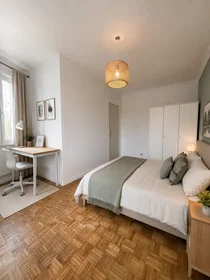 Habitación privada en Avenue du Maréchal Ney, imagen 2 de 11