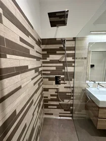 Privatzimmer in der Neuweilerstrasse, bild 1 von 10