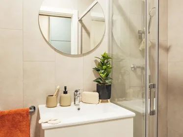 Privatzimmer im Wohnheim in der Av. de la Palmera 38,, bild 7 von 25