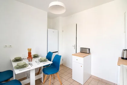 Privatzimmer in der 177 Avenue du Président Wilson, 93210 Saint-Denis, bild 13 von 19