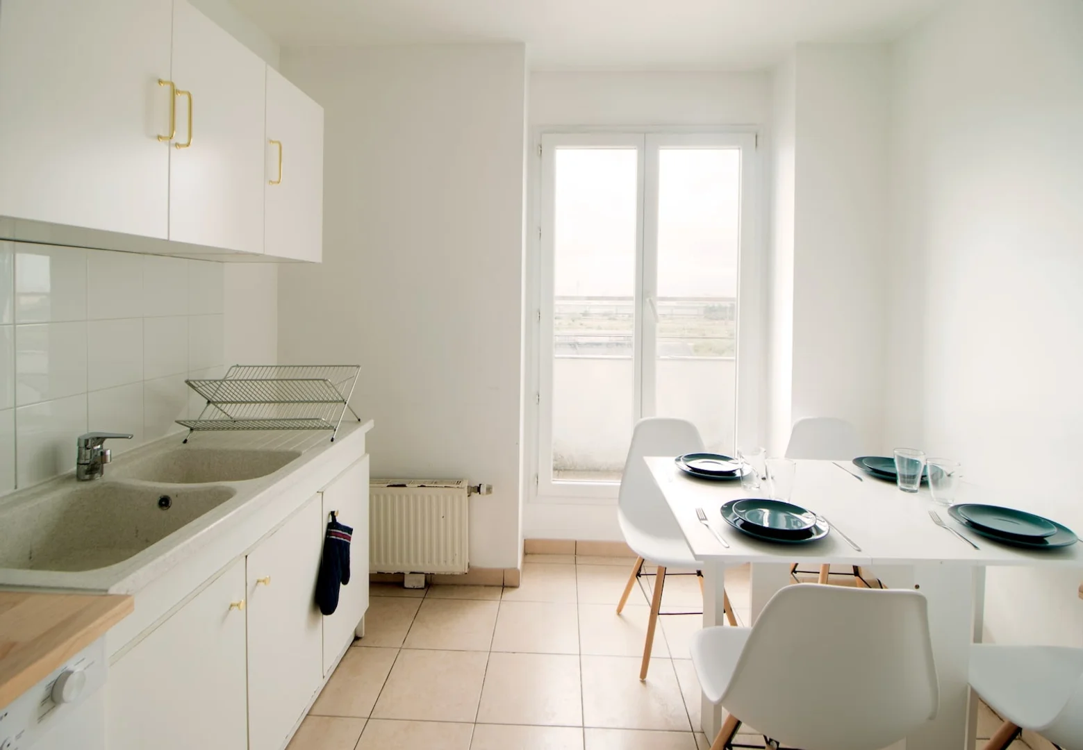 Habitación estudiantil económica cerca del campus en