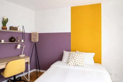 Chambre privée à 10 rue de Bailly, image 14 de 19