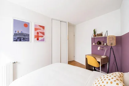 Chambre privée à 10 rue de Bailly, image 16 de 19