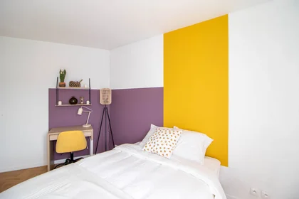 Chambre privée à 10 rue de Bailly, image 3 de 19