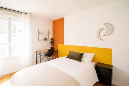 Private room at 10 rue de Bailly, image 13 of 17