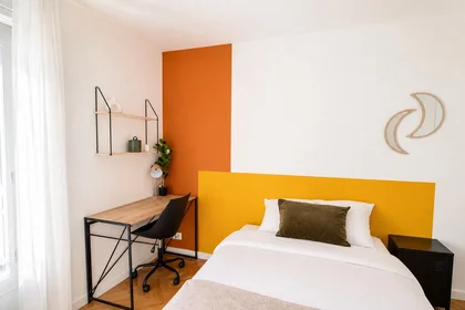 Private room at 10 rue de Bailly, image 15 of 17