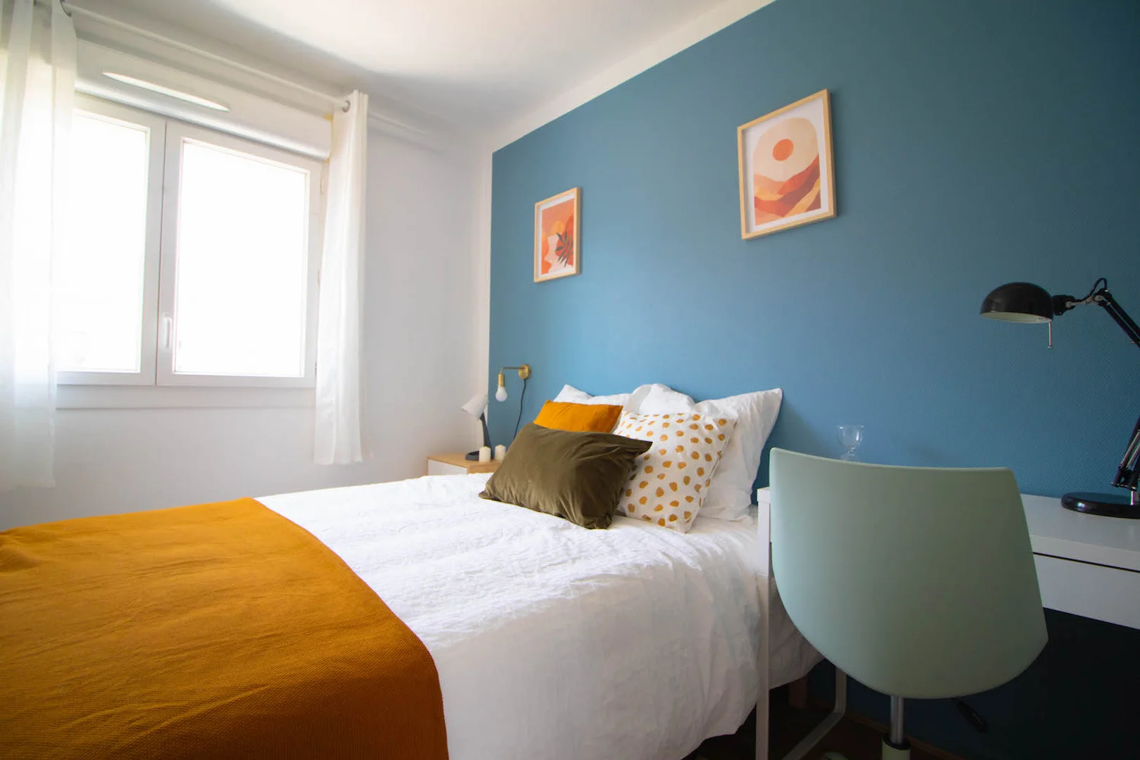 Habitación estudiantil económica con ubicación conveniente en
