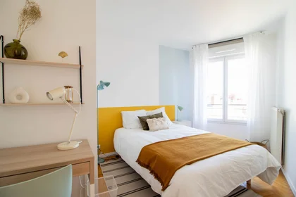 Quarto privado em 10 rue de Bailly, imagem 1 de 10