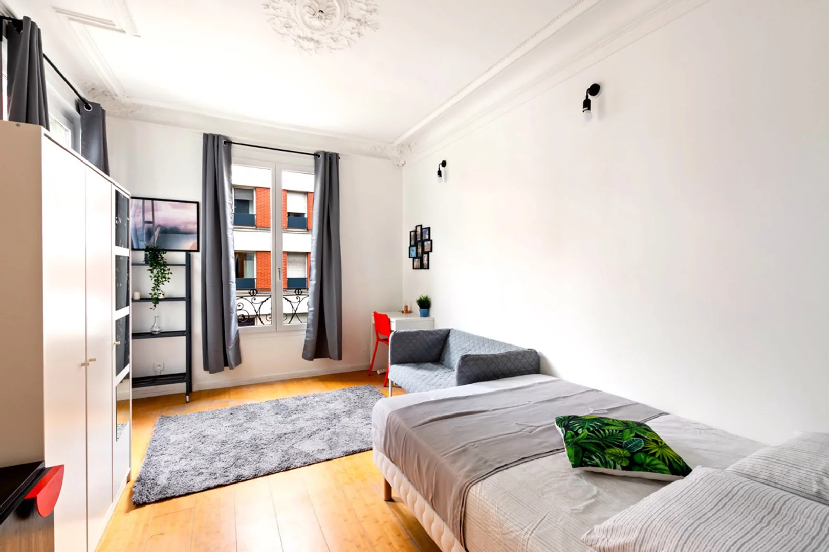 'de öğrenci dairesinde, tamamen mobilyalı kiralık oda