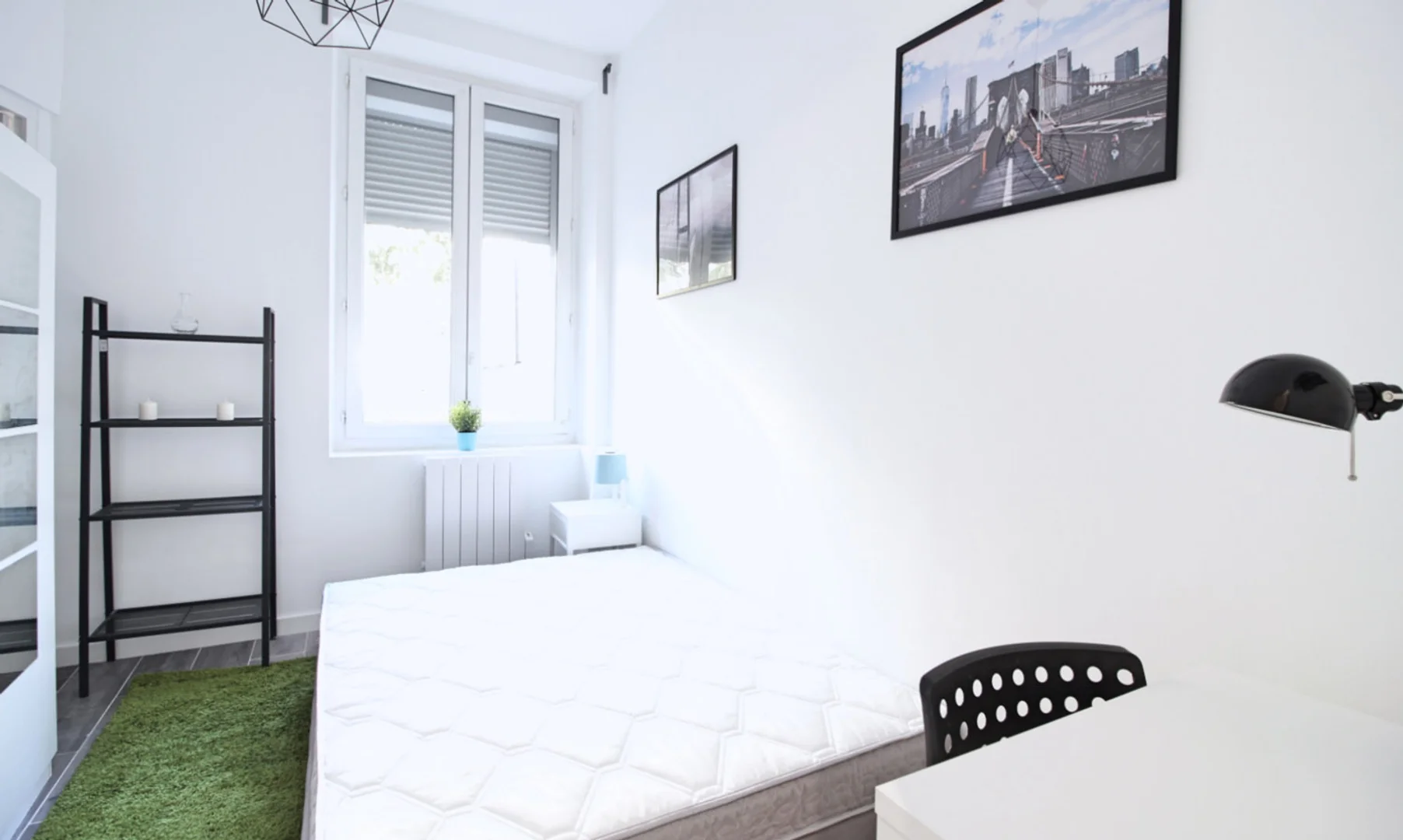 Komfortables und geräumiges Studentenzimmer in 