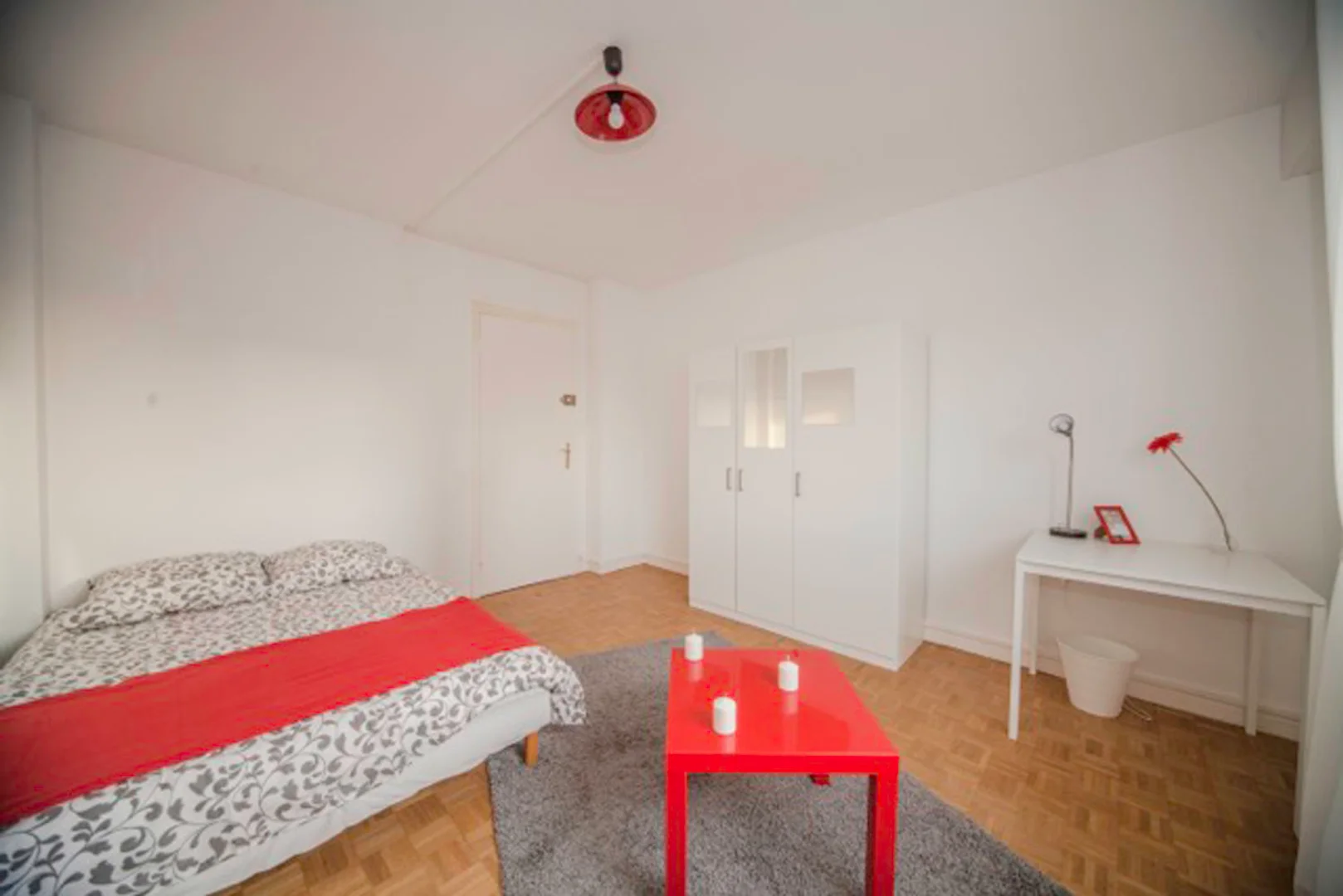 Quarto acolhedor para estudantes disponível em 