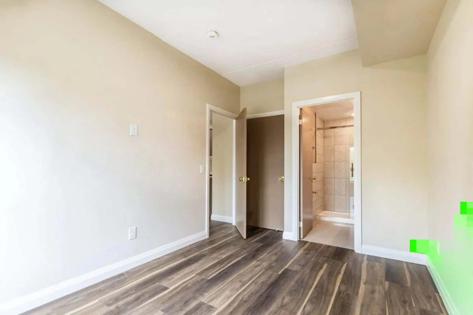 Bright and airy student room with easy university access in 