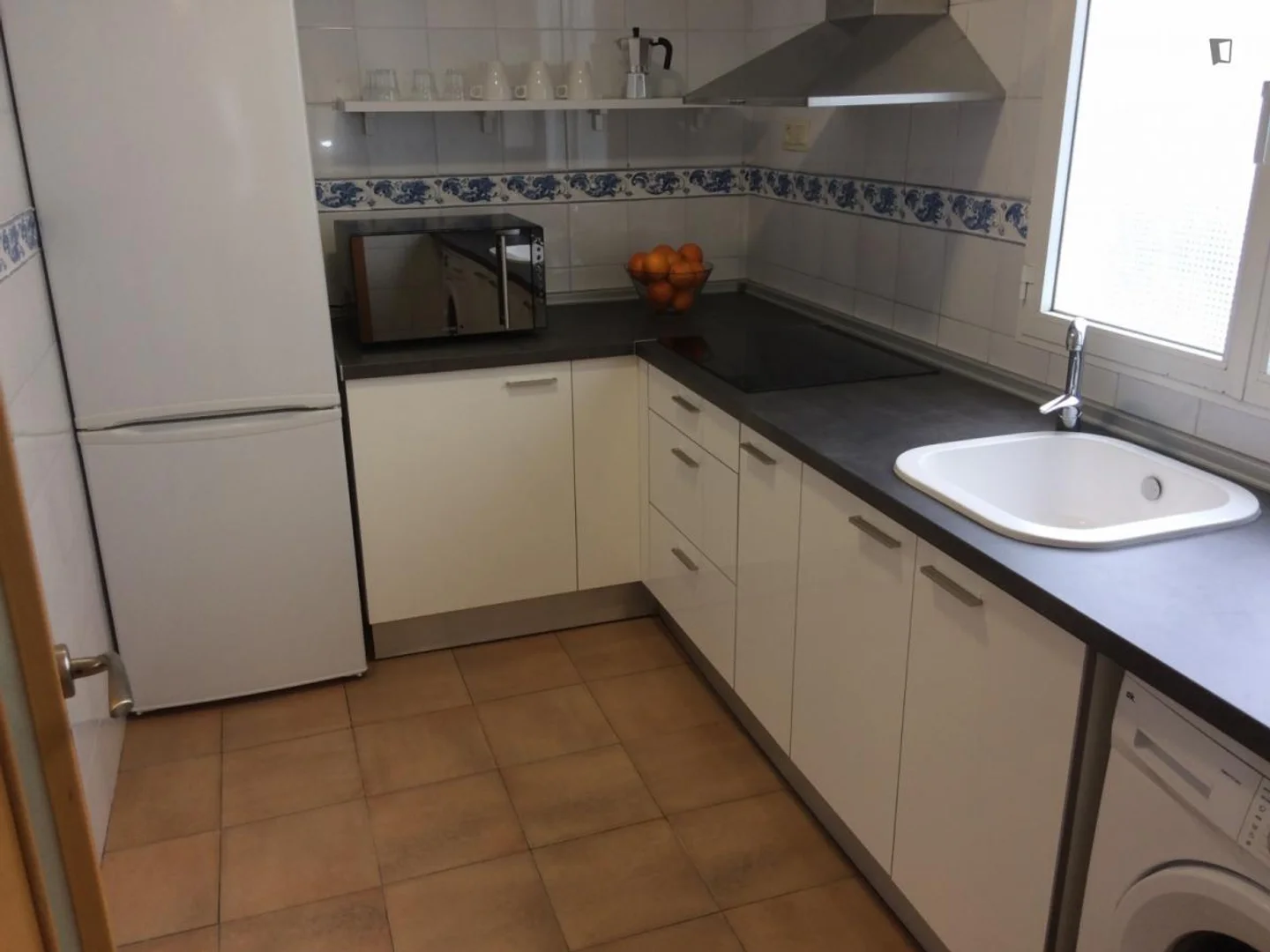 Budget-friendly student room close to campus in 