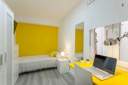 Chambre privée à Calle Maestro Lope, image 1 de 10