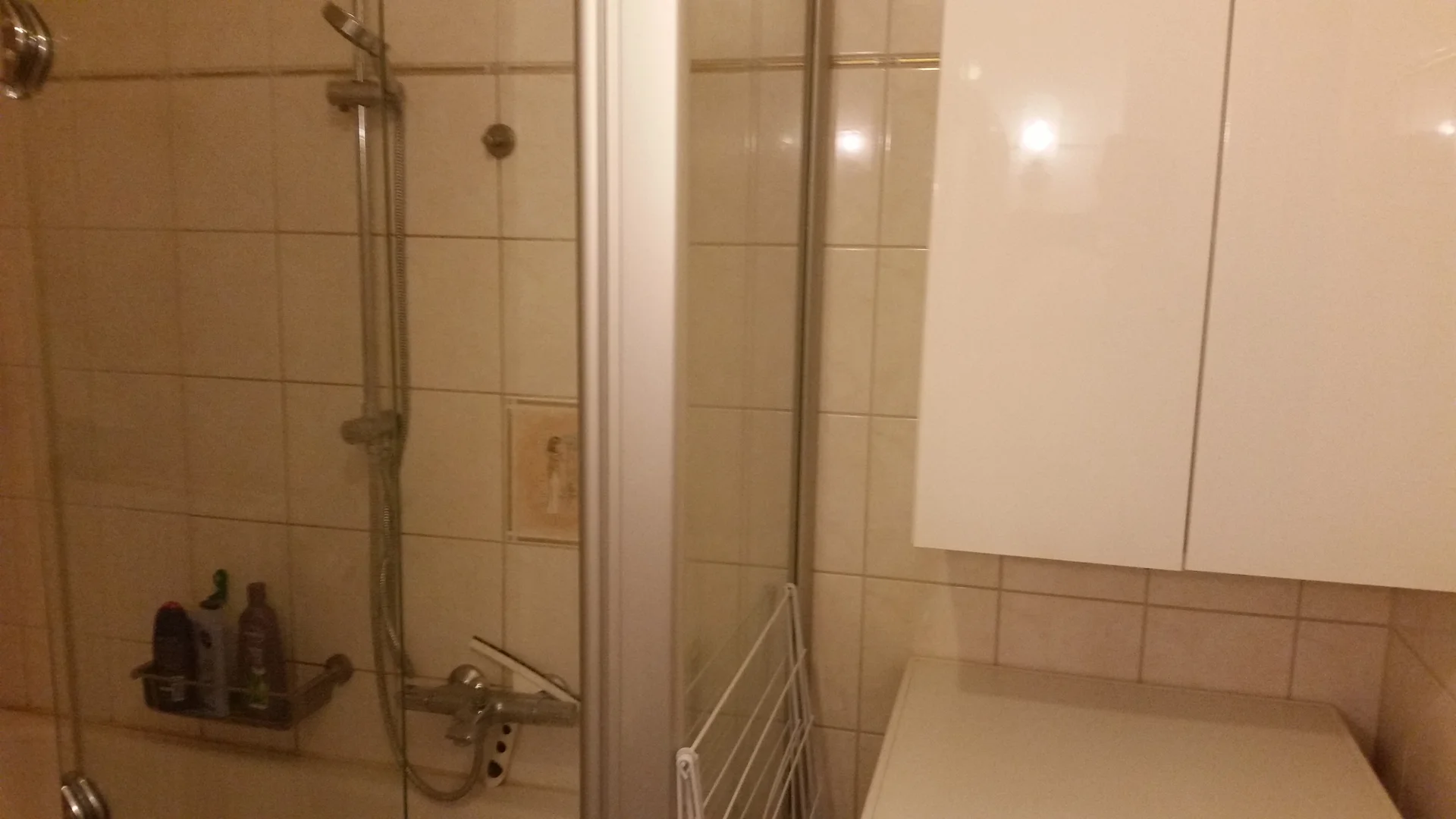 Habitación estudiantil económica cerca del campus en 