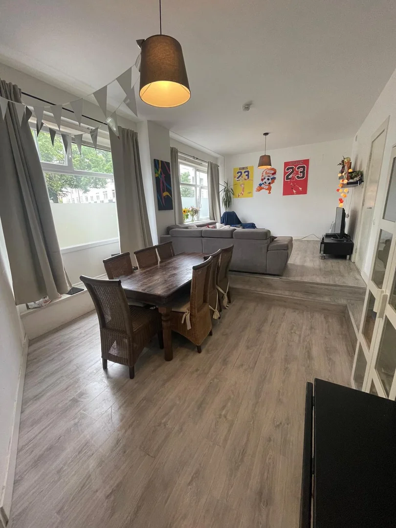 Budget-friendly student room close to campus in 