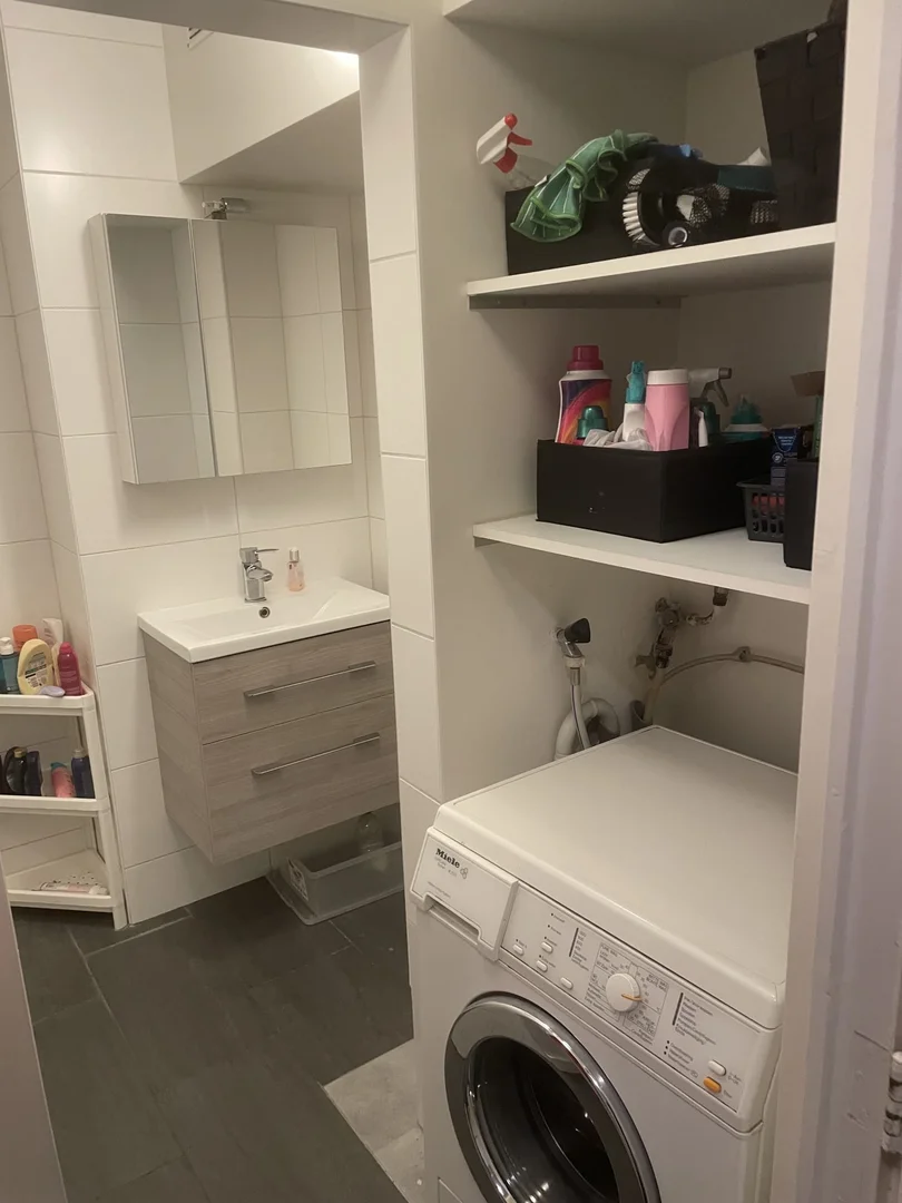 Budget-friendly student room close to campus in 