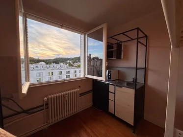Entire apartment at Boulevard Albert 1er, Boudonville/Scarpone/Libération, image 1 of 8