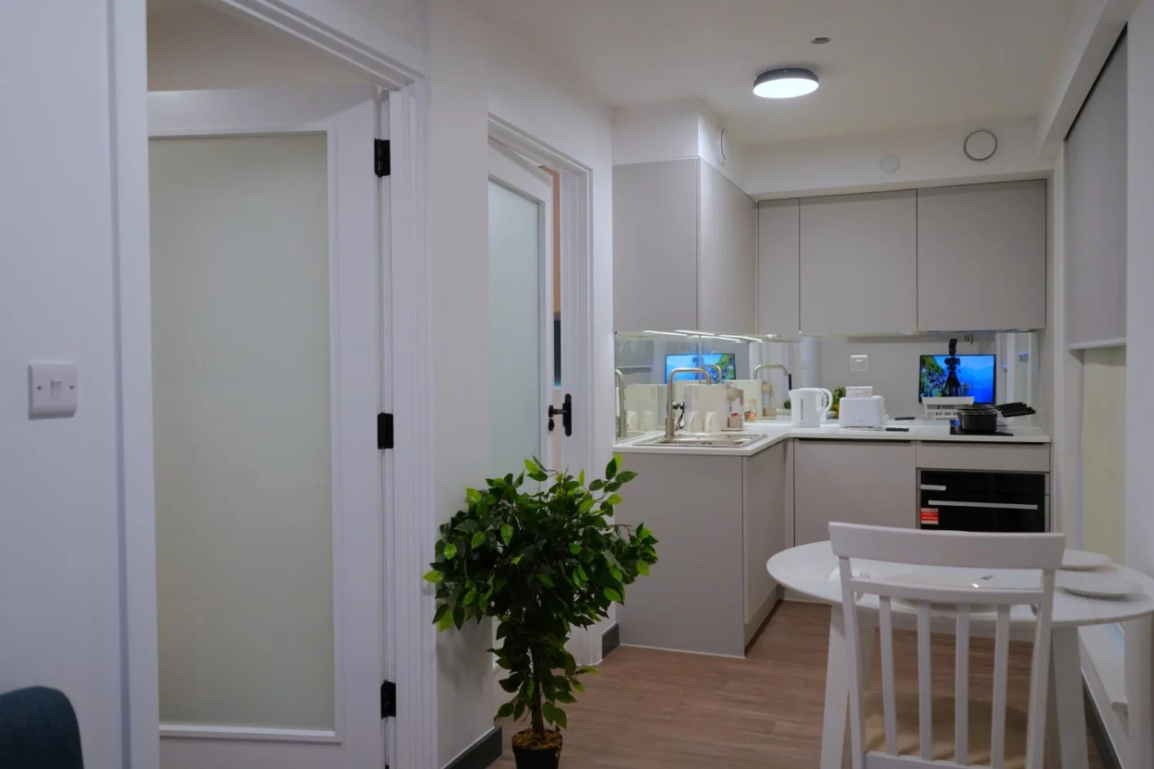 Quarto de estudante económico com localização conveniente em 