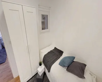 Private room at Rue Macquart, image 1 of 10