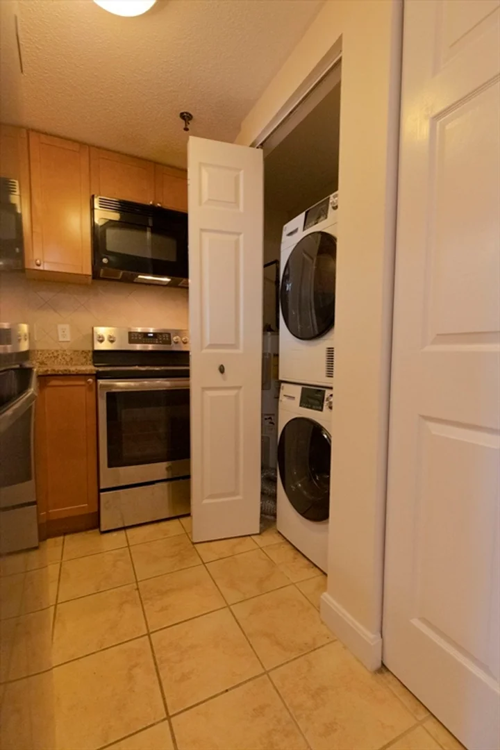 2456, Massachusetts Ave., Unit 104, Porter Square, Cambridge, MA, 02140