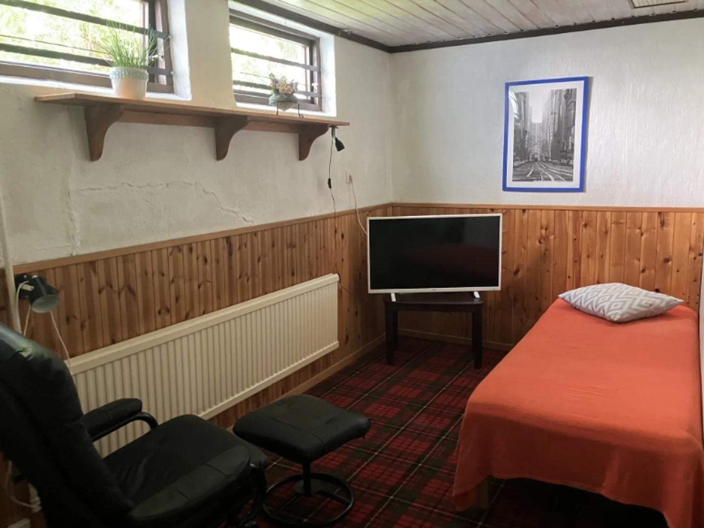 Chambre d'étudiant à avec espace d'étude et installations communes