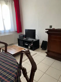 Logement entier à Rue Diderot, image 2 de 7
