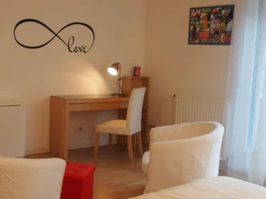 Studio in der Route des Gardes, bild 3 von 11