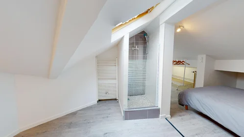 Habitación privada en 5 Rue De Paris, imagen 1 de 10