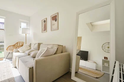 Chambre privée à 78 Rue Saint-Géry, 59300 Valenciennes, France, image 11 de 25