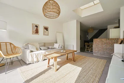 Chambre privée à 78 Rue Saint-Géry, 59300 Valenciennes, France, image 12 de 25