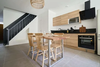 Chambre privée à 78 Rue Saint-Géry, 59300 Valenciennes, France, image 18 de 25