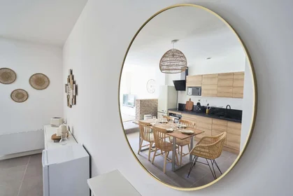 Chambre privée à 78 Rue Saint-Géry, 59300 Valenciennes, France, image 20 de 25