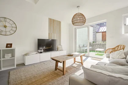 Chambre privée à 78 Rue Saint-Géry, 59300 Valenciennes, France, image 9 de 25