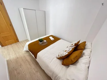 Habitación privada en C/ del Reverend José Maria Pinazo, imagen 2 de 27