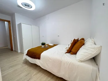 Habitación privada en C/ del Reverend José Maria Pinazo, imagen 3 de 27