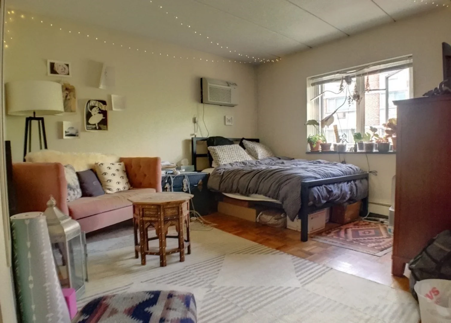 Compact studio apartment ideal for students in 