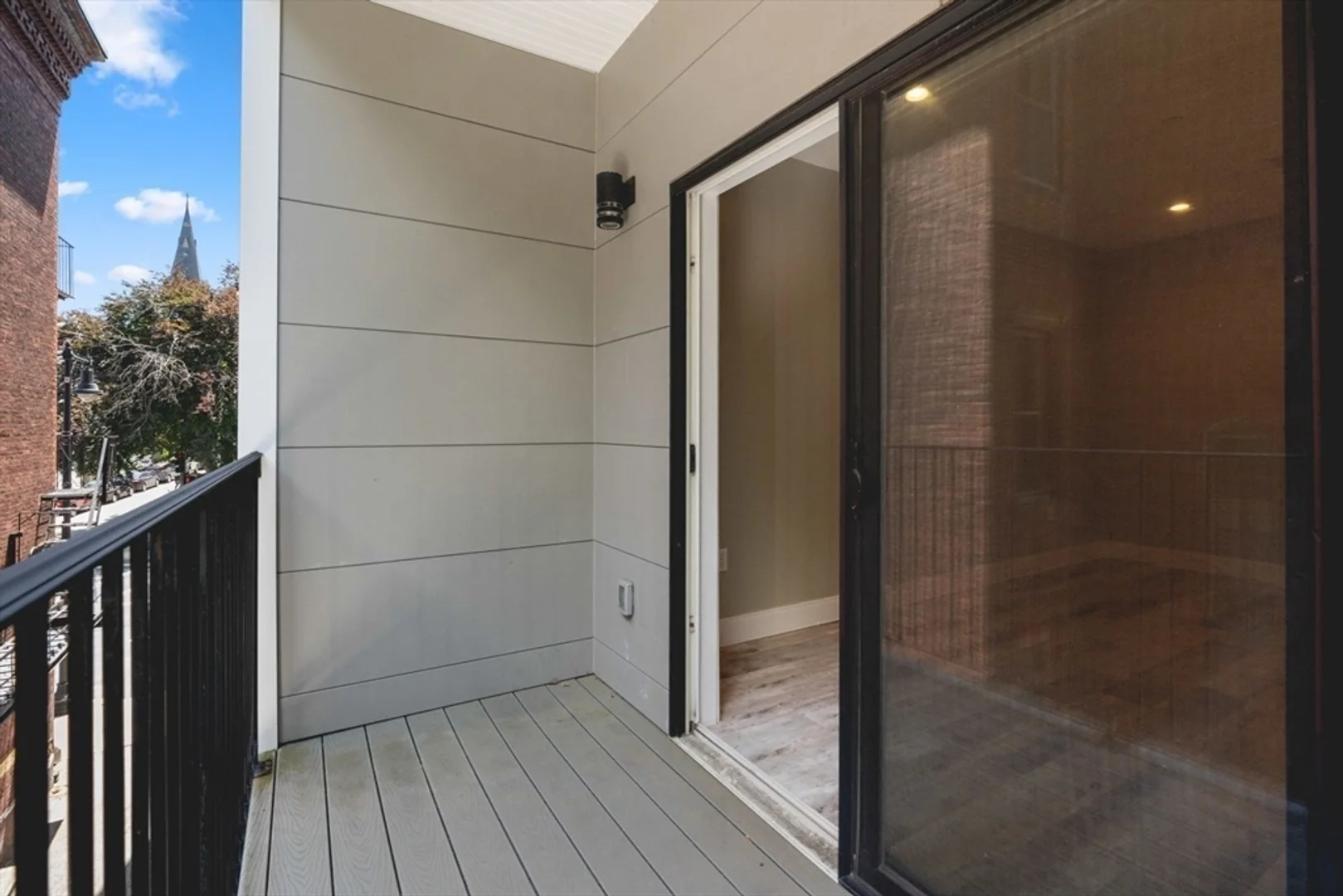 1457, Tremont St., Unit 210, Mission Hill, Boston, MA, 02120