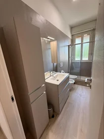 Habitación privada en Via Ermete Zacconi, imagen 10 de 12