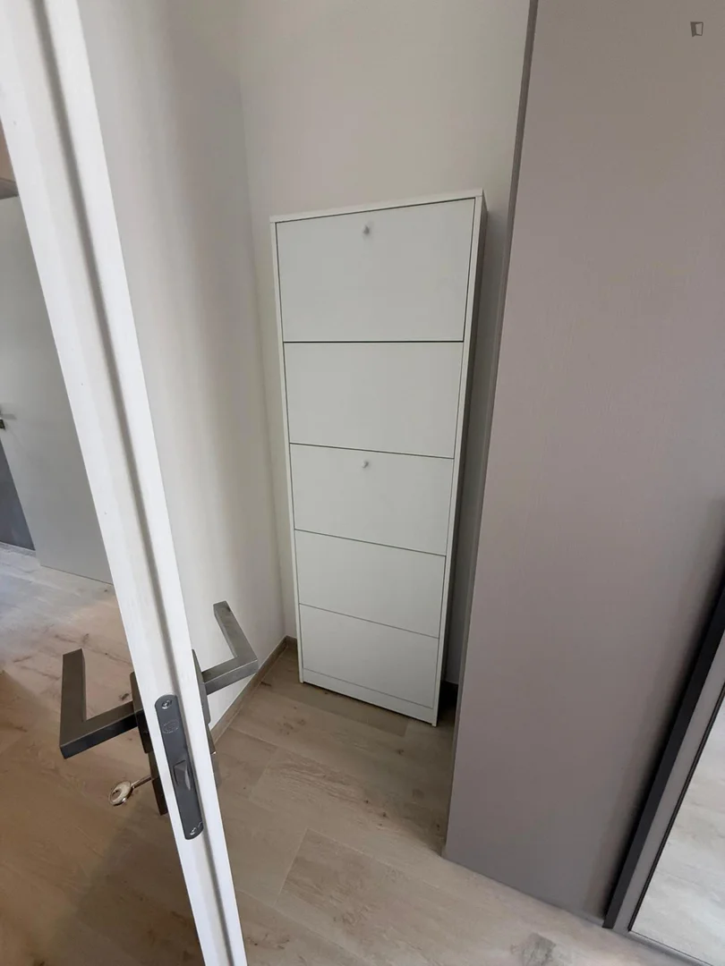 Habitación para estudiantes en  con área de estudio y facilidades compartidas