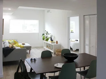 Chambre privée à Southwest 4th Street, image 2 de 5
