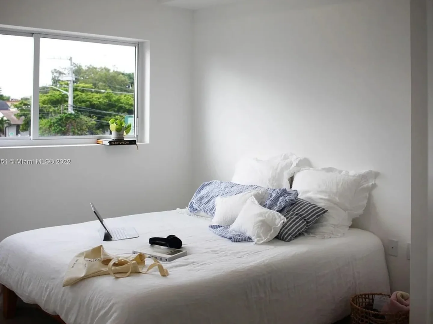 Chambre abordable pour les étudiants avec un bon éclairage dans 