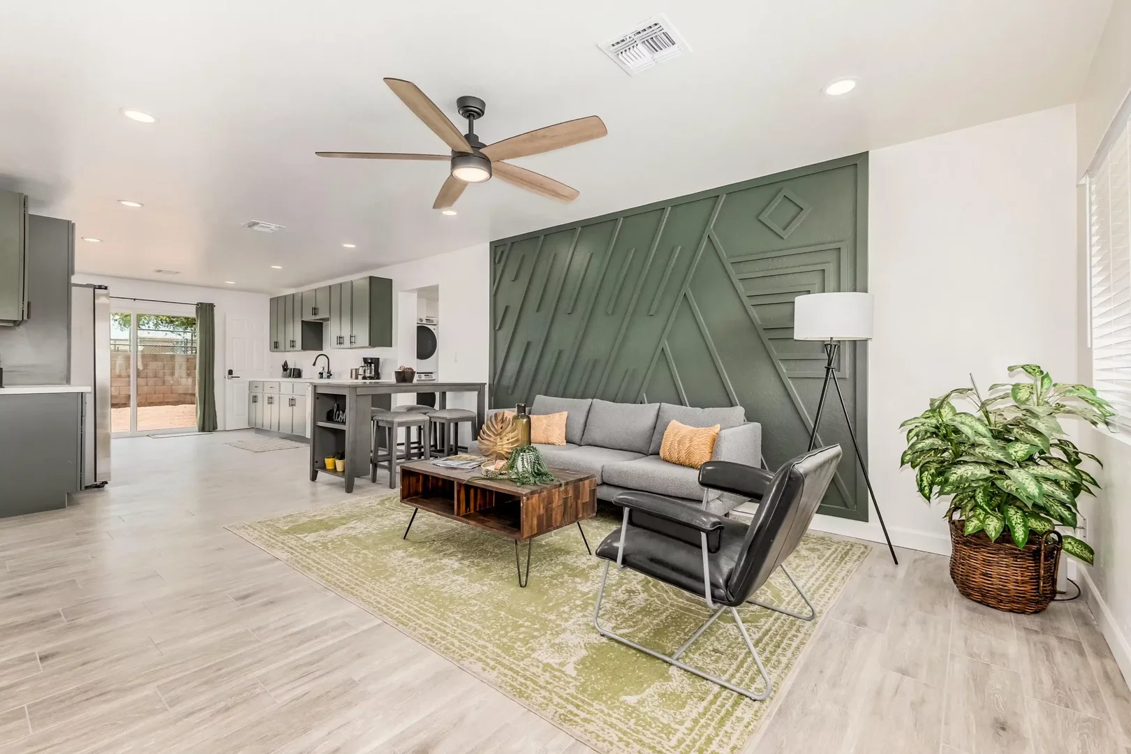 Habitación estudiantil funcional perfecta para estudiar en